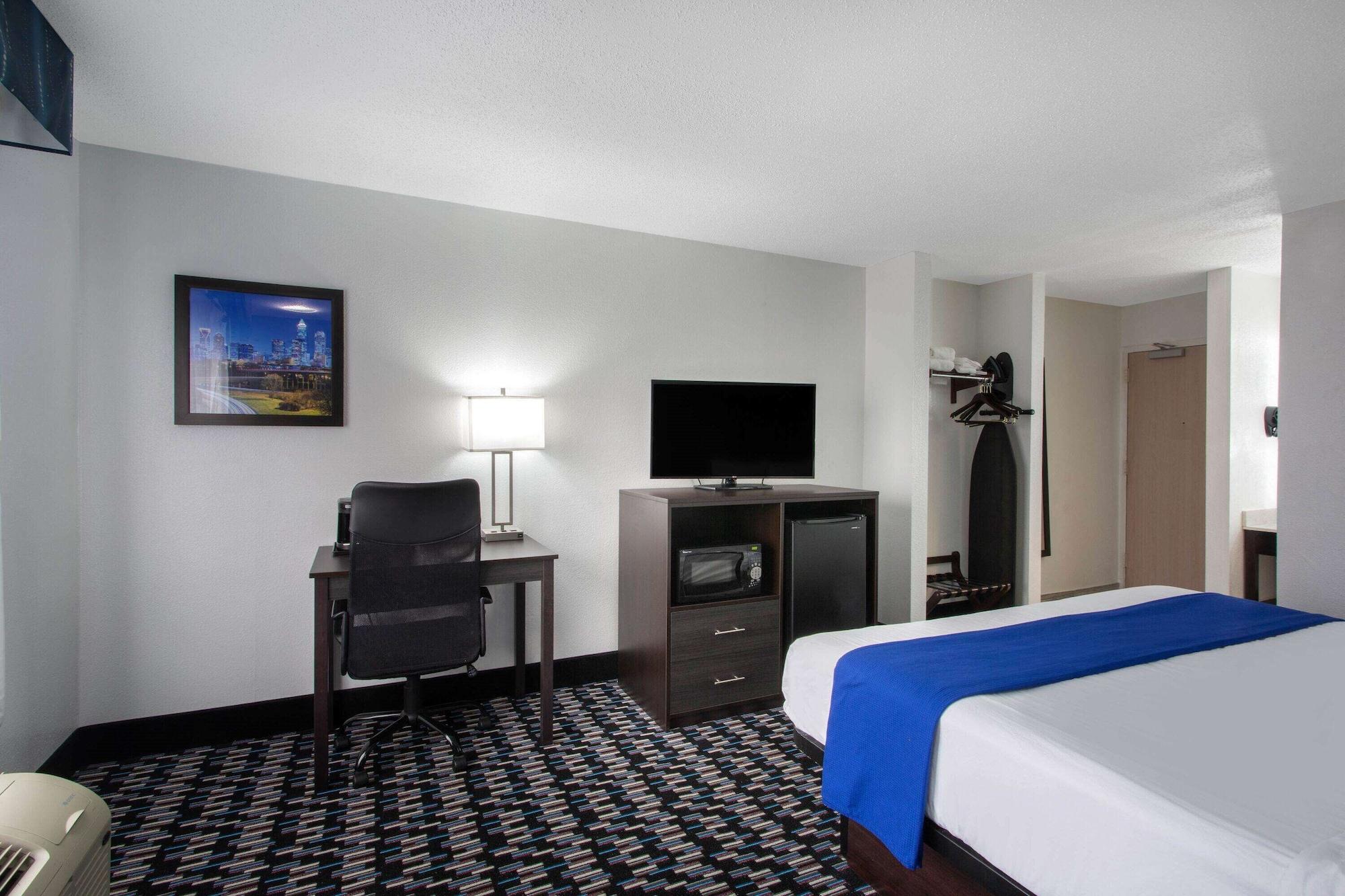 Baymont By Wyndham Charlotte University Ngoại thất bức ảnh