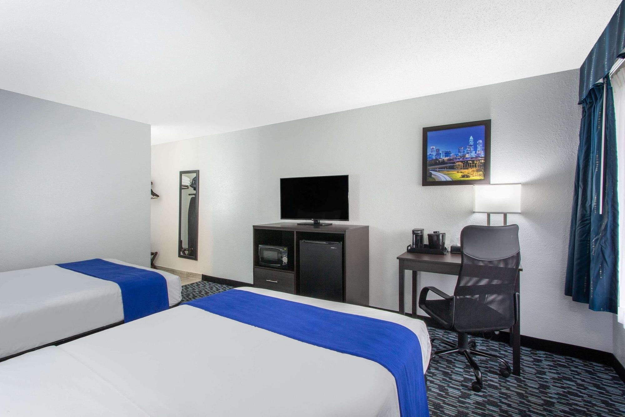 Baymont By Wyndham Charlotte University Ngoại thất bức ảnh
