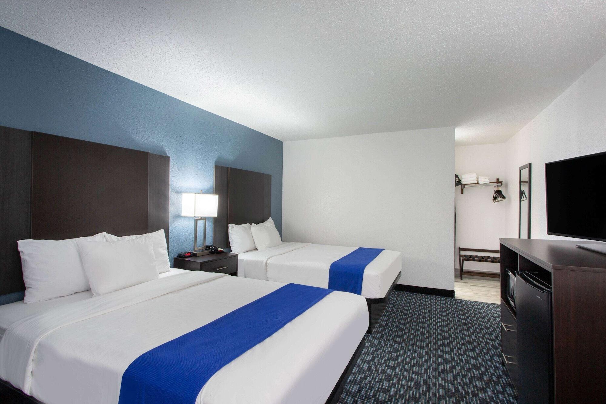 Baymont By Wyndham Charlotte University Ngoại thất bức ảnh