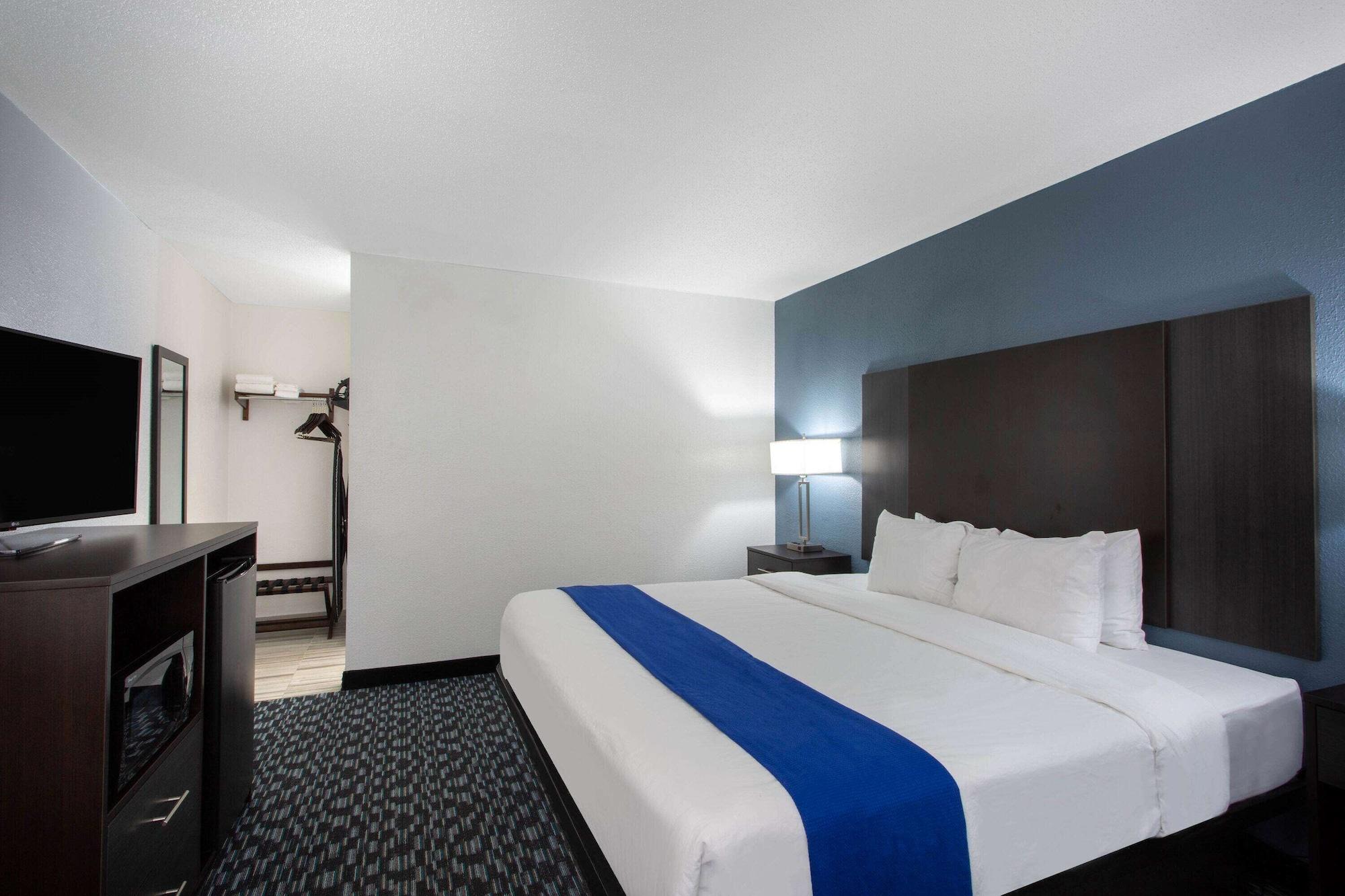 Baymont By Wyndham Charlotte University Ngoại thất bức ảnh