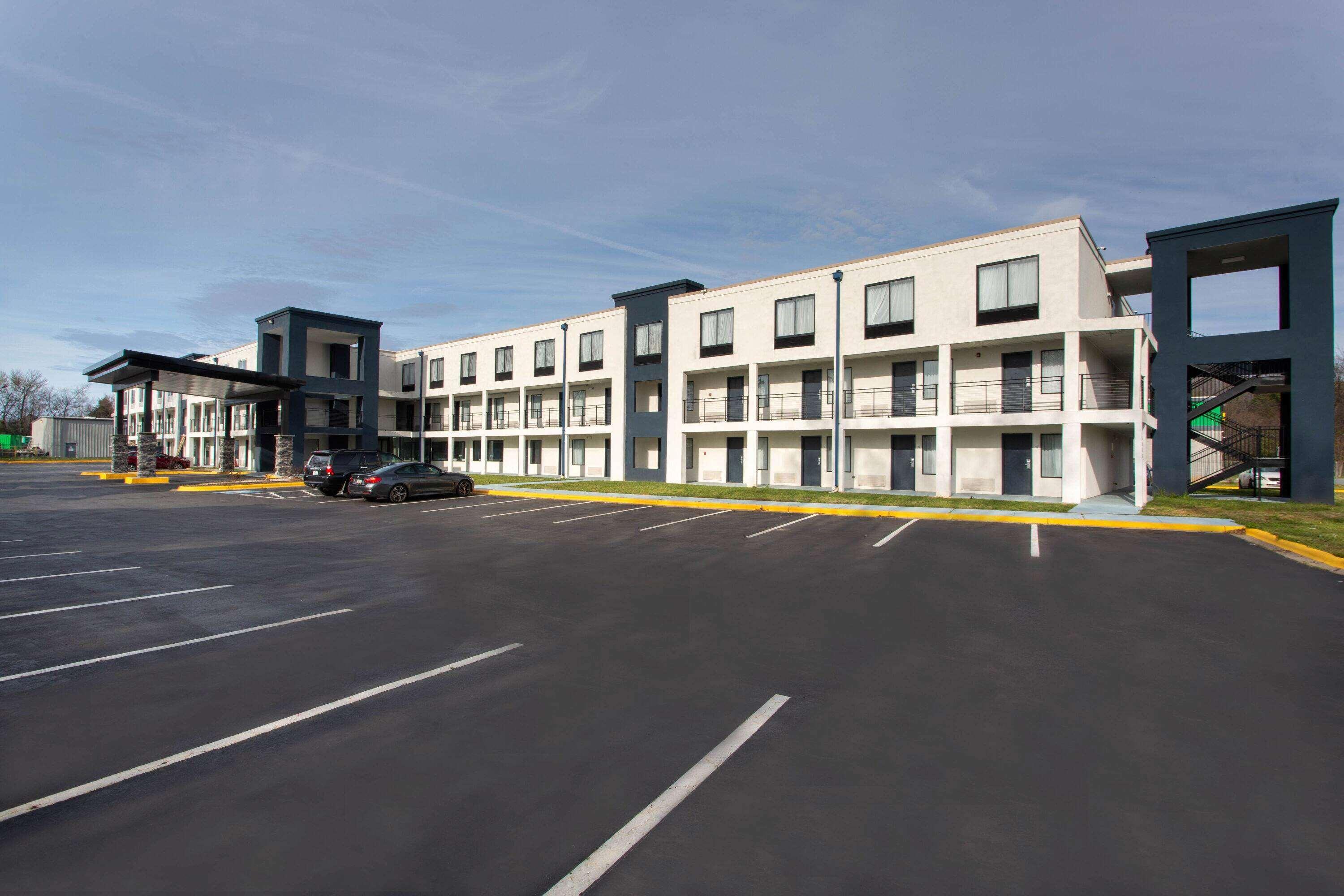 Baymont By Wyndham Charlotte University Ngoại thất bức ảnh